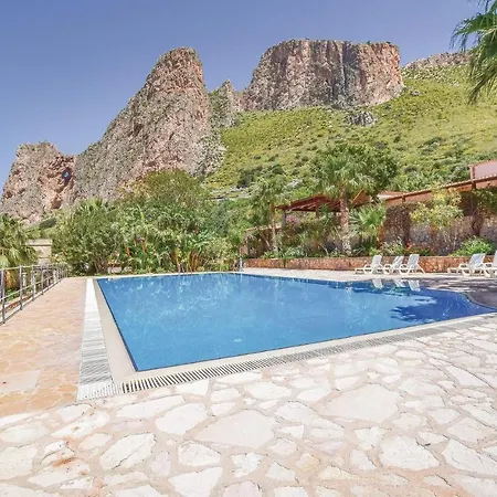 In Makari-s, Vito Lo Capo With Kitchen * ماكاري