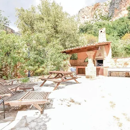 In Makari-s, Vito Lo Capo With Kitchen *