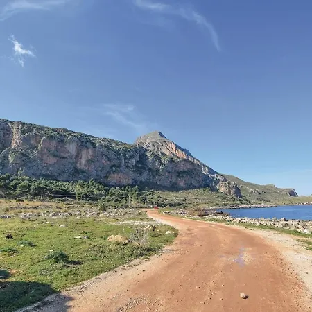 In Makari-s, Vito Lo Capo With Kitchen ماكاري